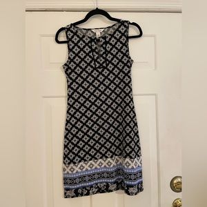 Knee length dress. XXS but fits like a small